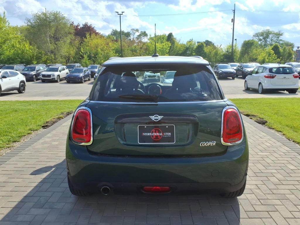 Used 2019 MINI Cooper 2-Door Hardtop w/ Signature Upholstery Package FWD image 6