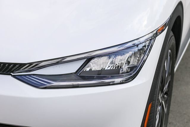 New 2024 Kia EV6 Light RWD image 5