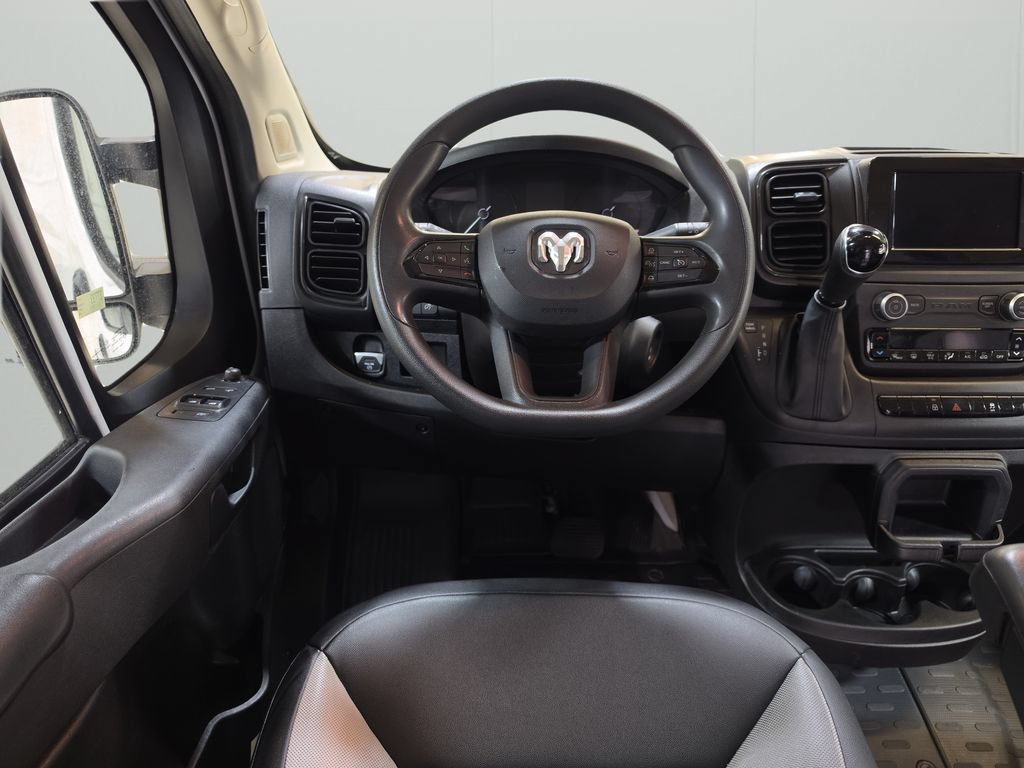 Used 2025 RAM ProMaster 2500 w/ Convenience Group FWD image 18