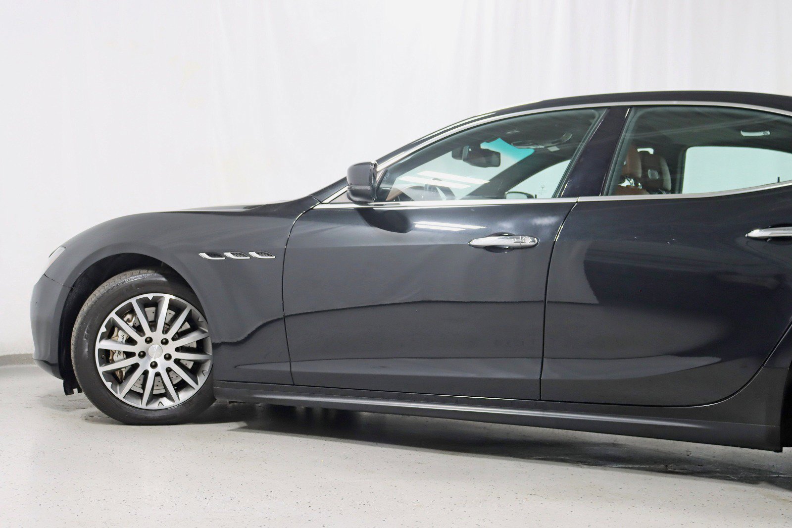 Used 2014 Maserati Ghibli S Q4 AWD/4WD image 11