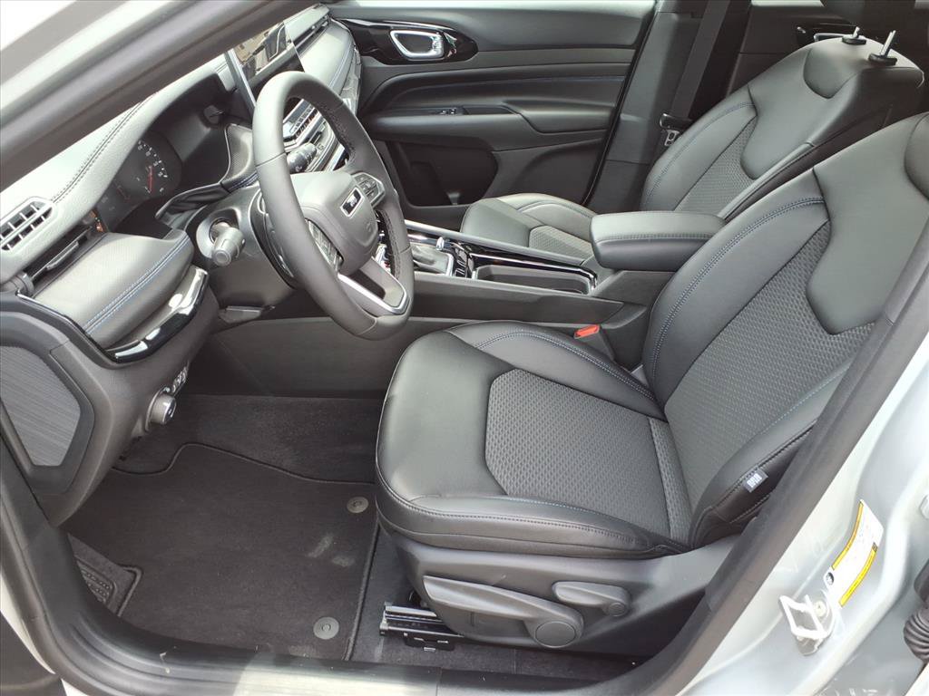 New 2026 Jeep Compass Latitude AWD/4WD image 12