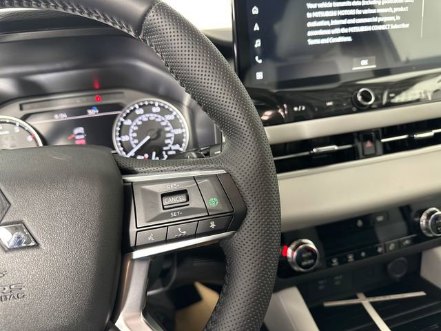 New 2026 Mitsubishi Outlander SE AWD/4WD image 25