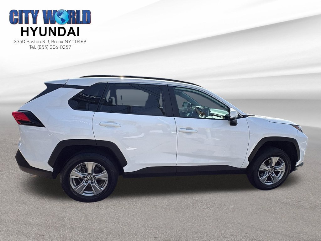 Used 2024 Toyota RAV4 XLE FWD image 6