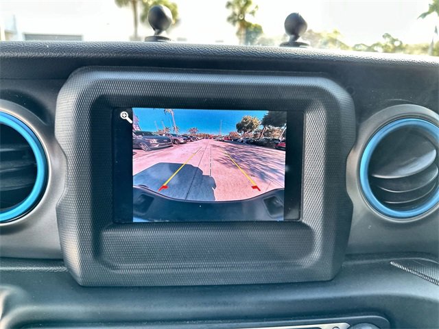 Used 2023 Jeep Gladiator Willys image 25