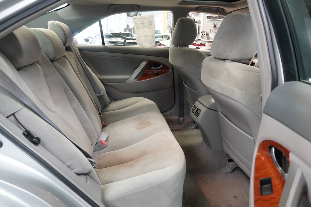 Used 2009 Toyota Camry XLE FWD image 29
