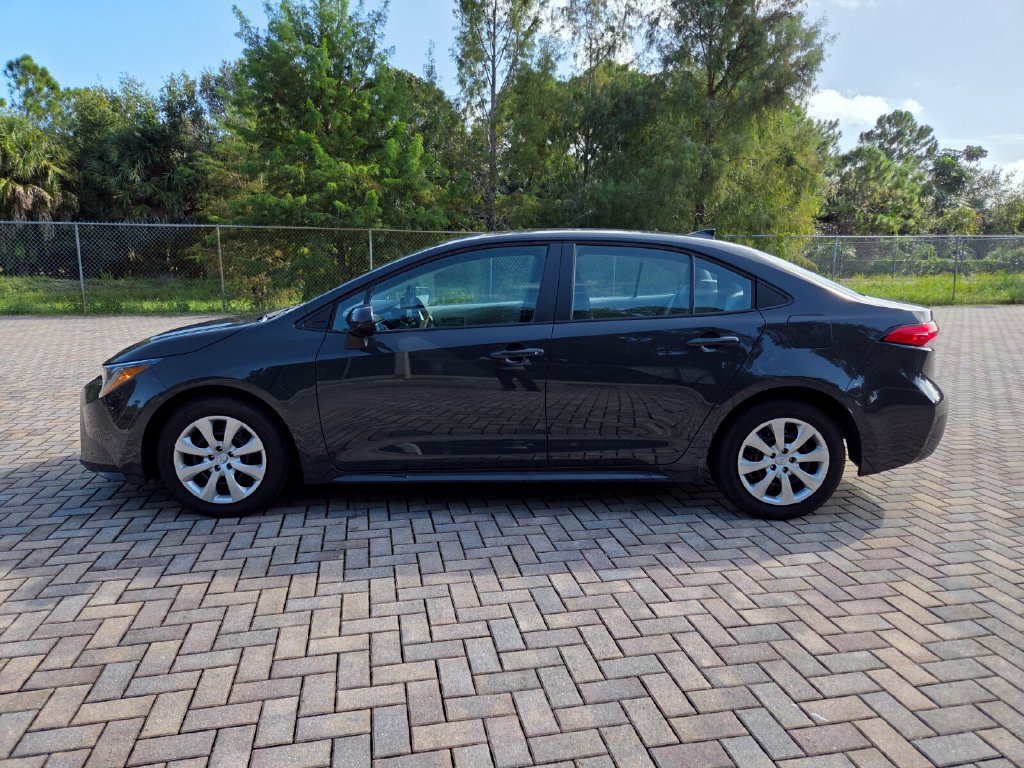 Certified 2025 Toyota Corolla LE w/ Convenience Package FWD image 8