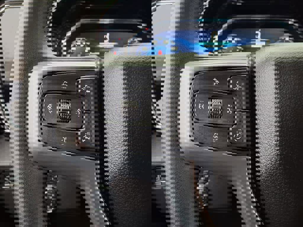 Used 2024 Chevrolet Silverado 1500 LT image 18