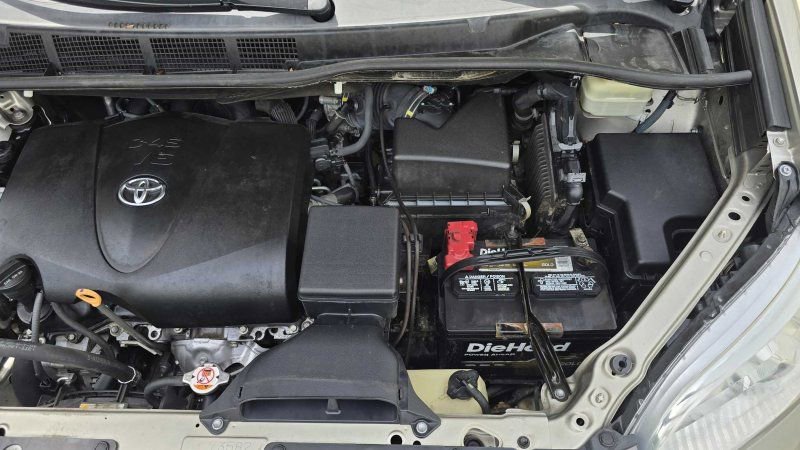 Used 2017 Toyota Sienna XLE Premium FWD image 38