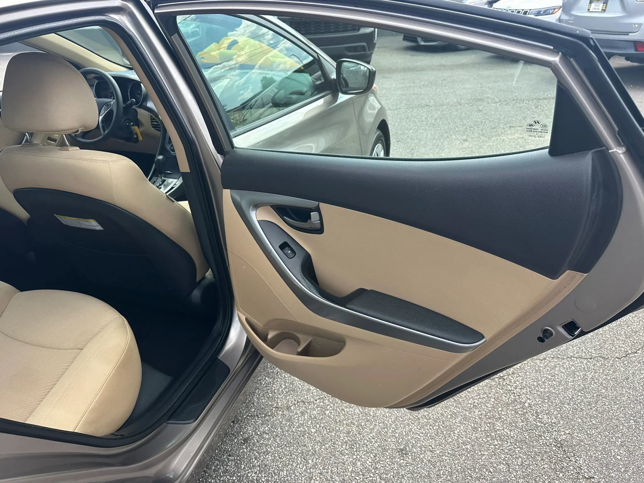 Used 2013 Hyundai Elantra GLS FWD image 15