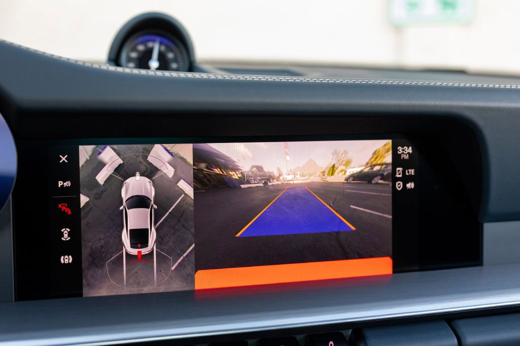 Used 2024 Porsche 911 Carrera 4S w/ Sport Package image 35