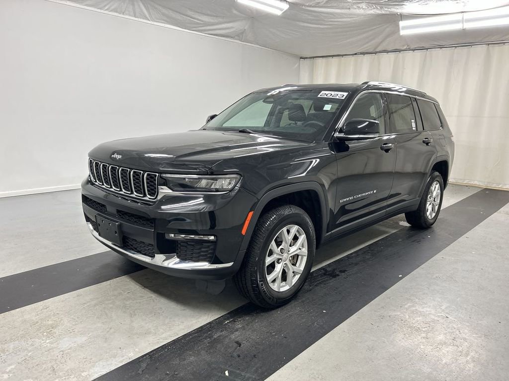 Used 2023 Jeep Grand Cherokee L Limited w/ Trailer Tow Group (B) AWD/4WD image 5