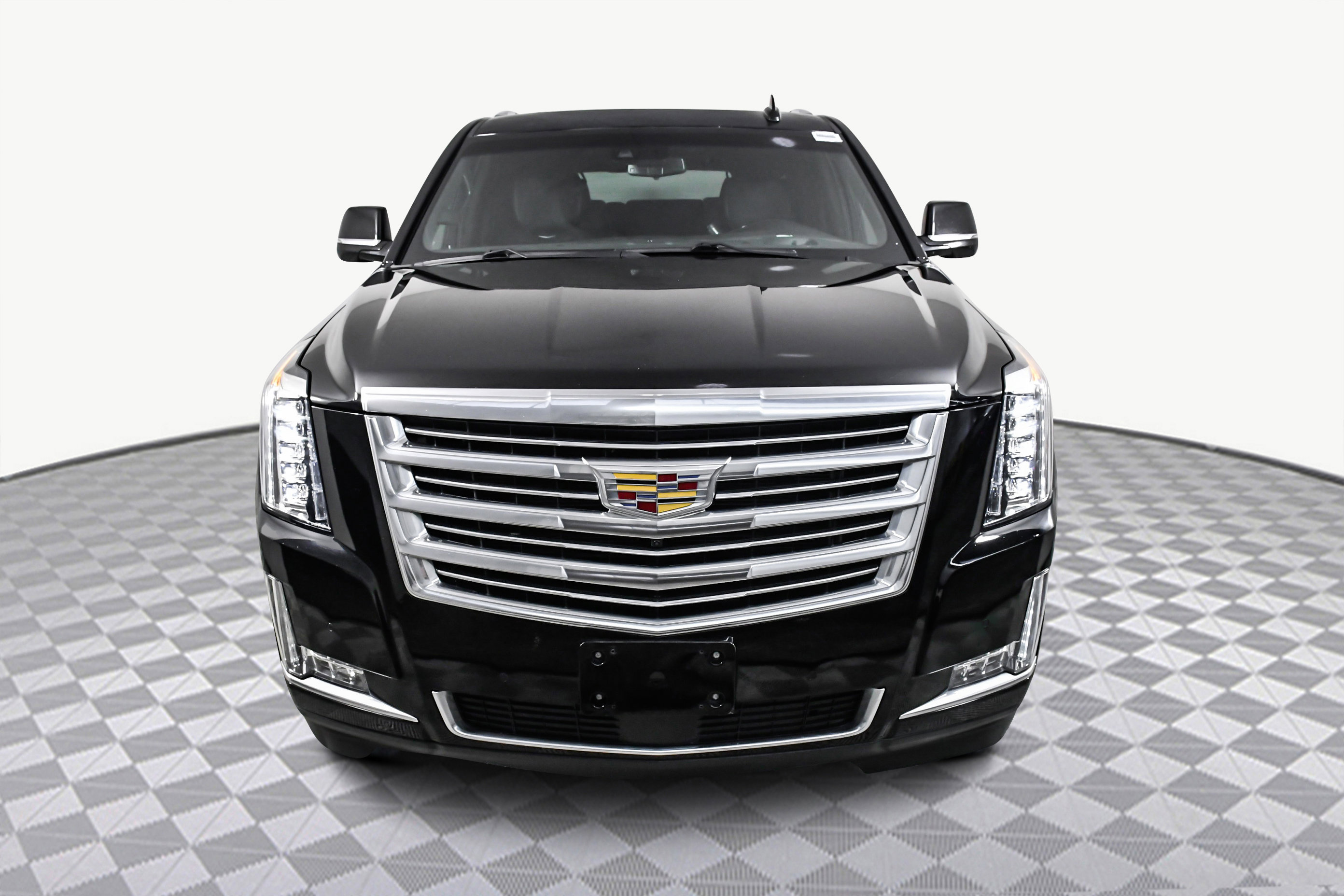 Used 2017 Cadillac Escalade ESV Platinum image 2