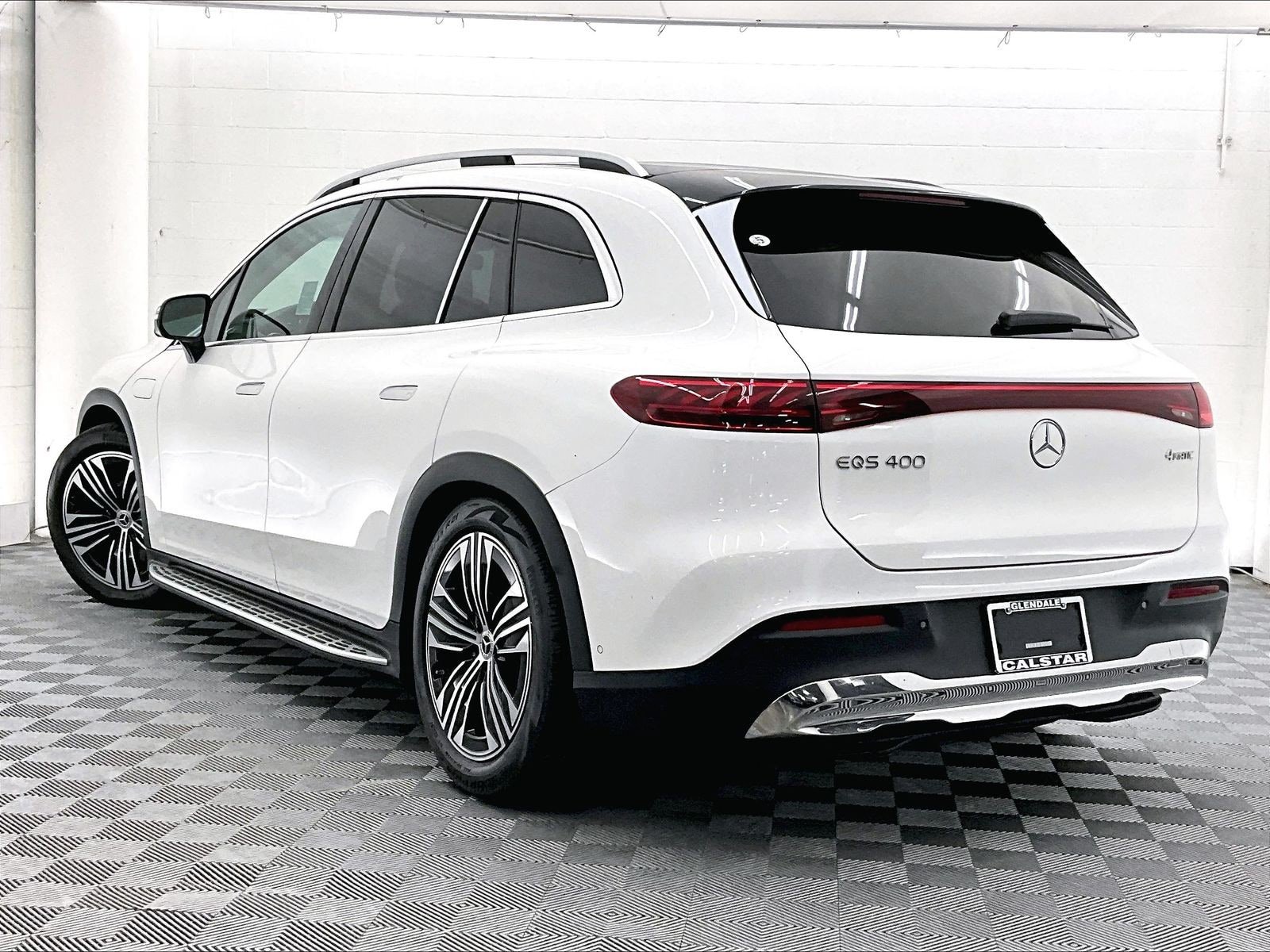 New 2026 Mercedes-Benz EQS 400 4MATIC SUV image 2