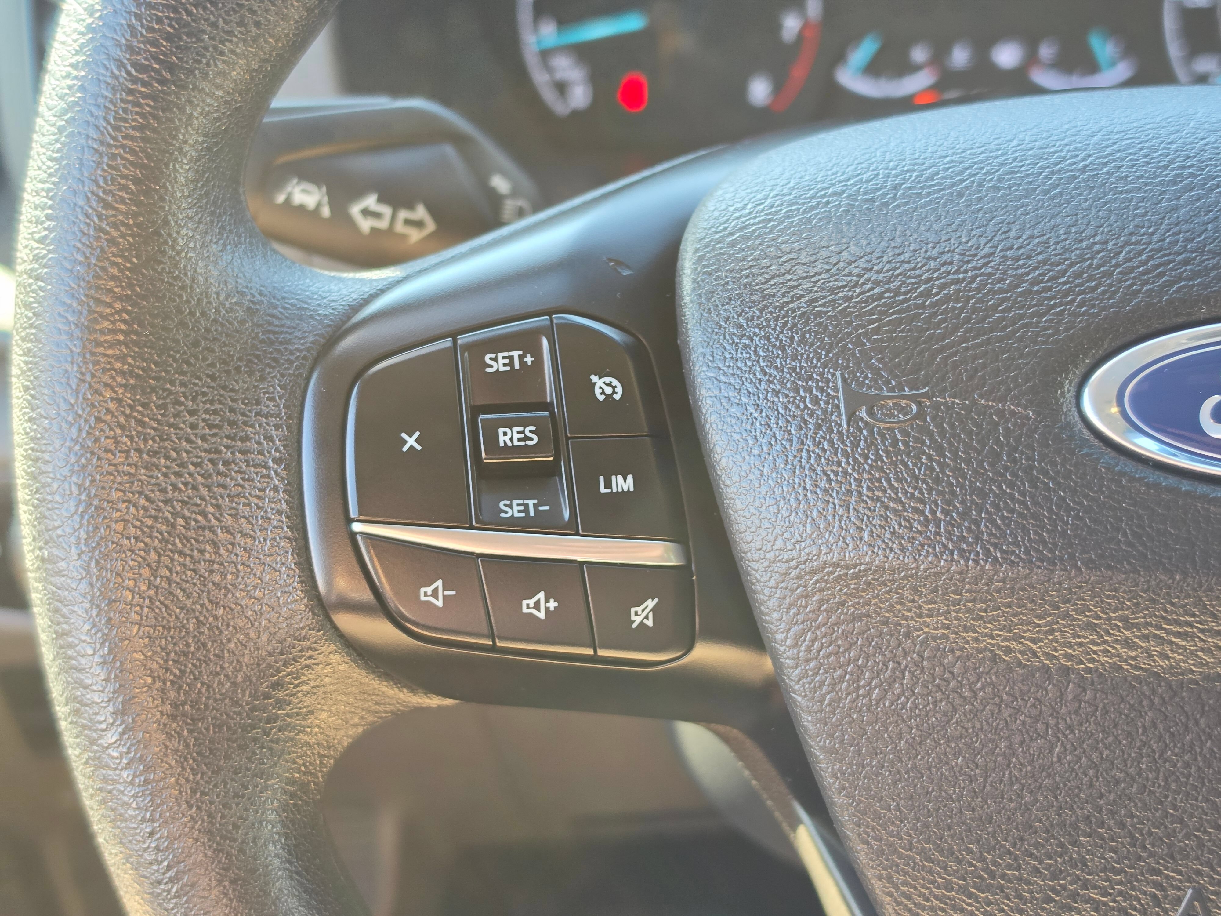 Used 2024 Ford Transit 350 XLT RWD image 28