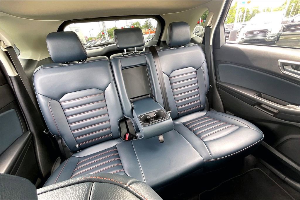 Used 2023 Ford Edge SEL w/ Sport Appearance Package AWD/4WD image 27