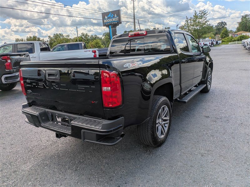 Used 2022 Chevrolet Colorado LT w/ LT Convenience Package image 6