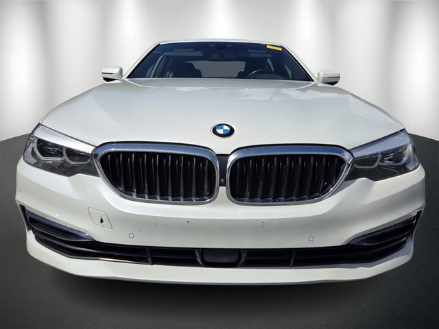 Used 2019 BMW 540i xDrive w/ Premium Package AWD/4WD image 2