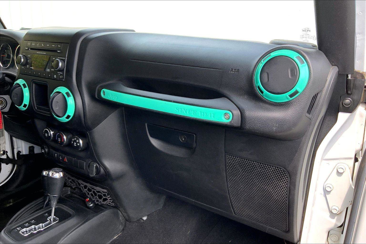 Used 2017 Jeep Wrangler Unlimited Sport w/ Connectivity Group image 13