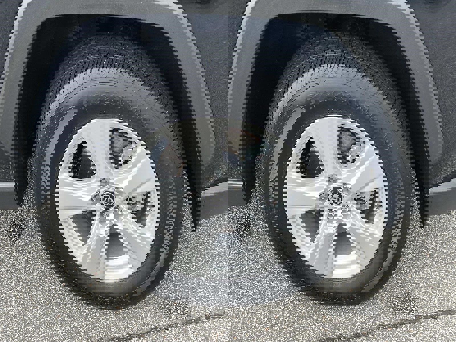 Used 2021 Toyota RAV4 XLE image 12