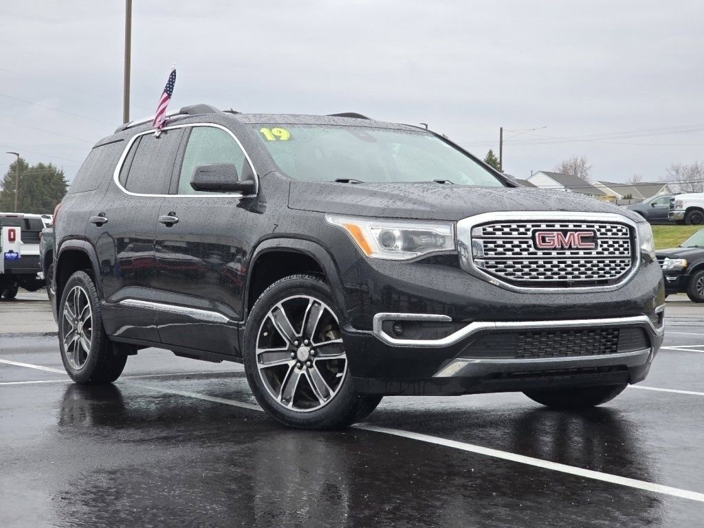 Used 2019 GMC Acadia Denali w/ Technology Package image 2