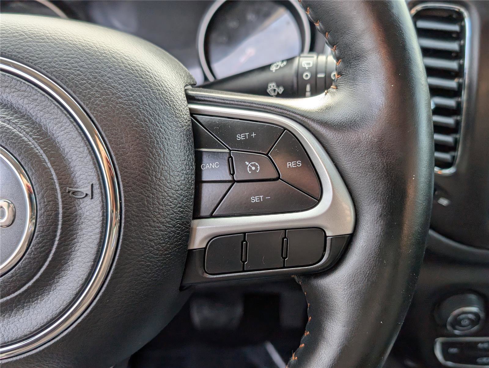 Used 2019 Jeep Compass Latitude w/ Popular Equipment Group image 22