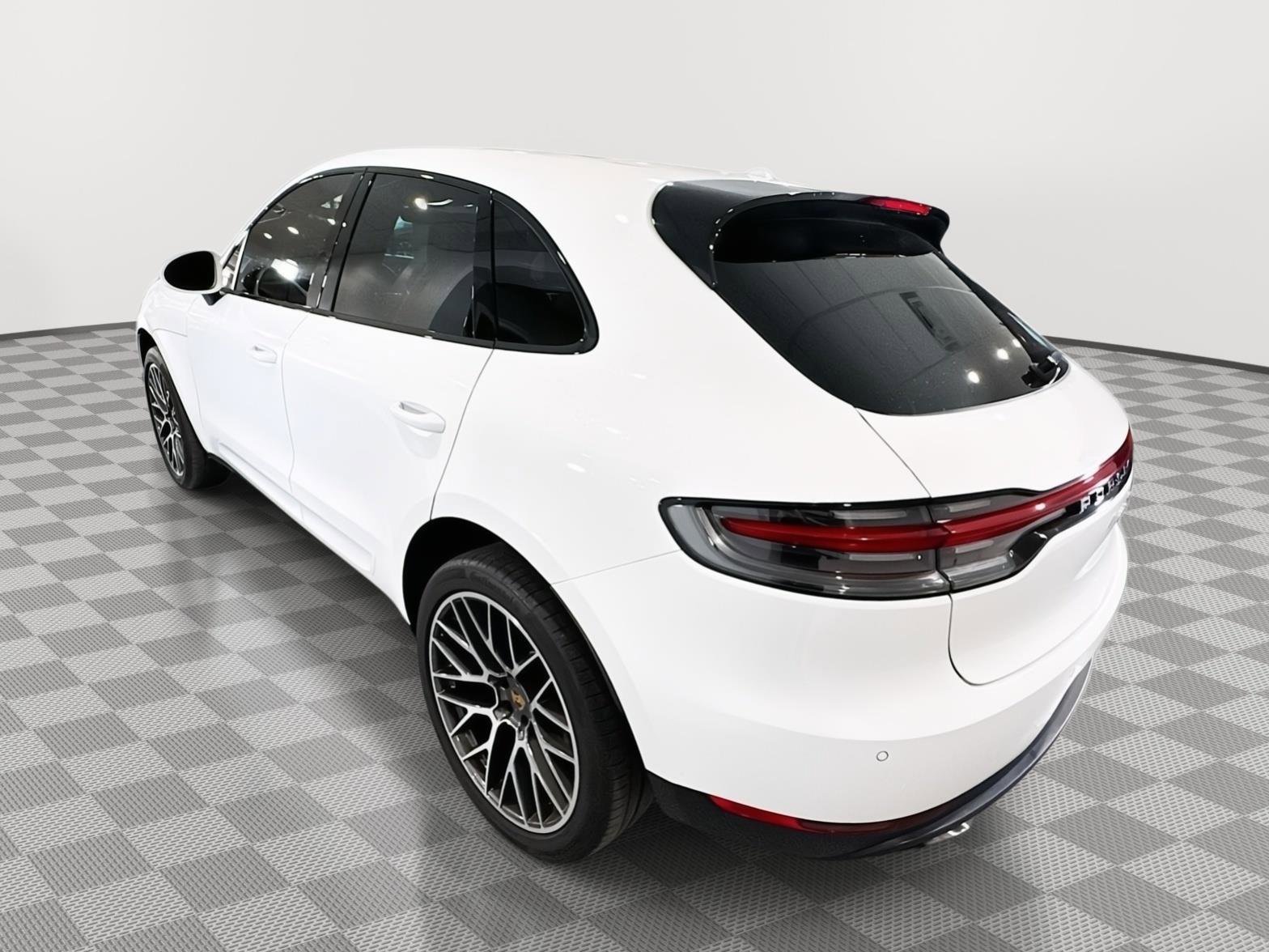 Used 2019 Porsche Macan S AWD/4WD image 3