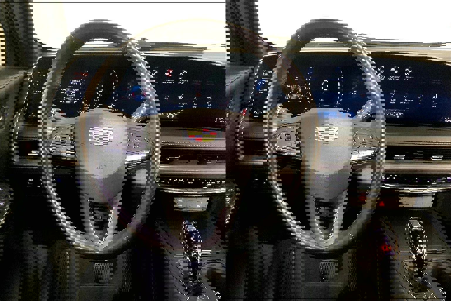 Used 2024 Cadillac XT4 Premium Luxury image 5