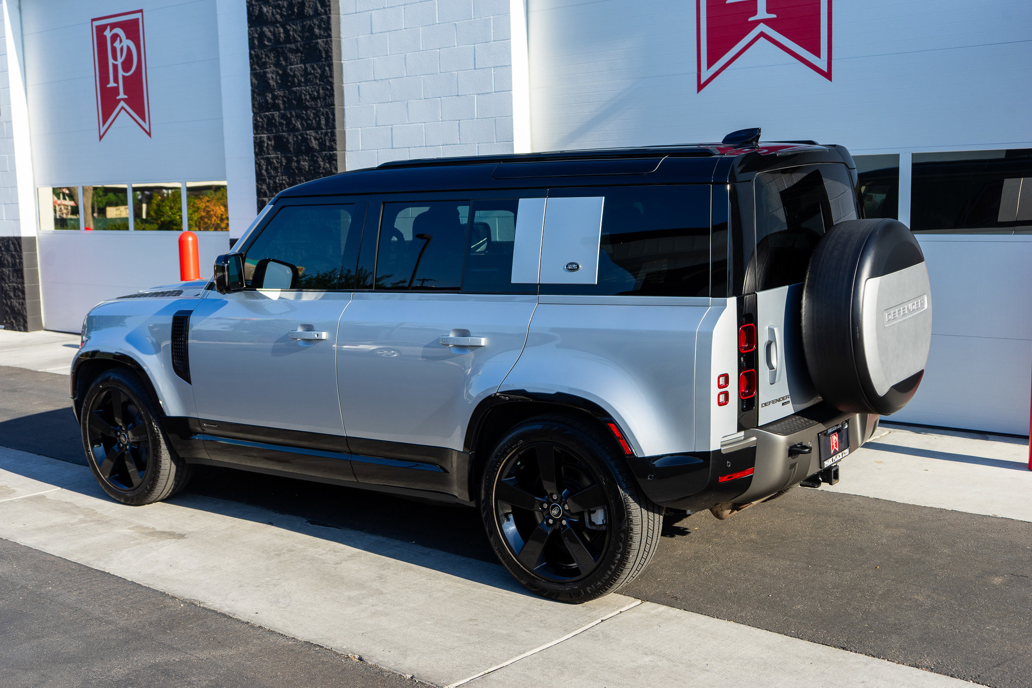 Used 2021 Land Rover Defender 110 X-Dynamic HSE image 65