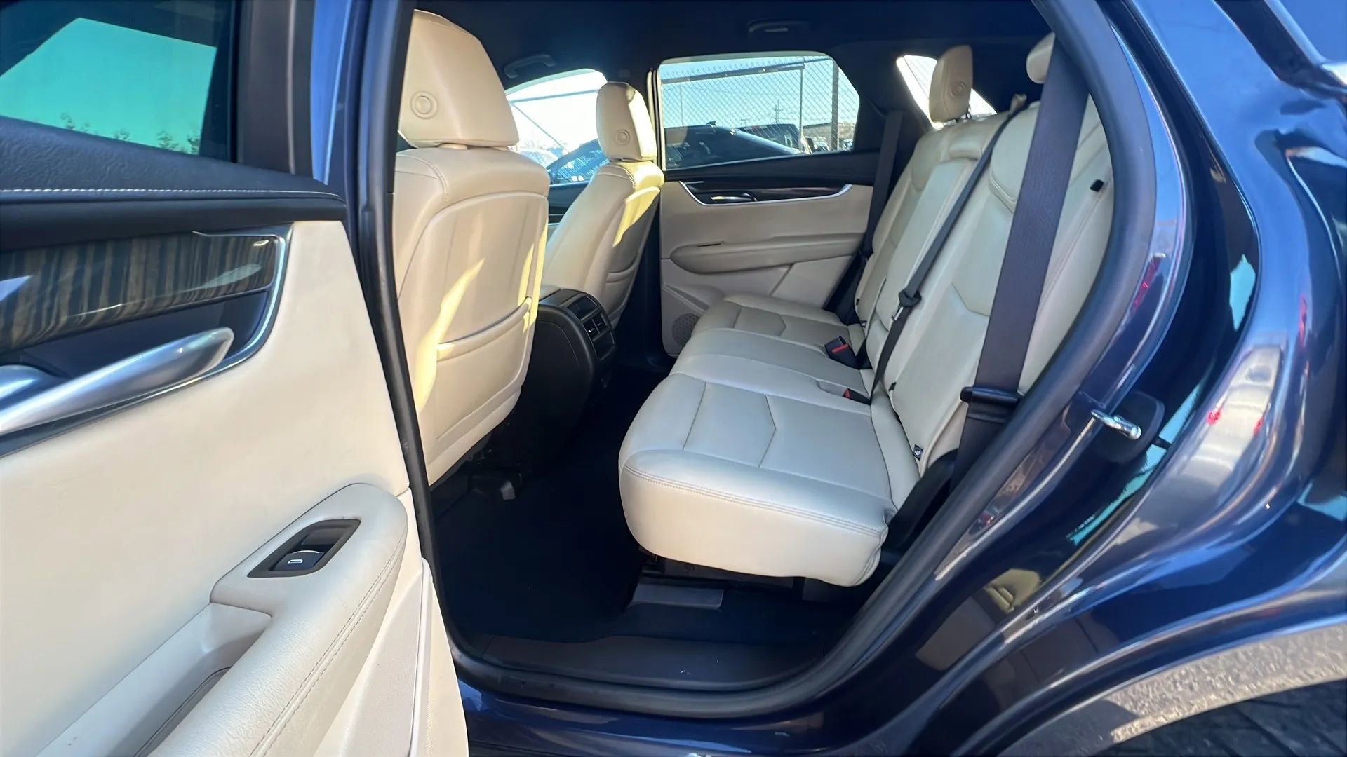 Used 2019 Cadillac XT5 FWD image 28