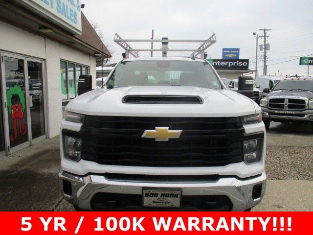 Used 2025 Chevrolet Silverado 2500 W/T w/ WT/CX Safety Package image 2