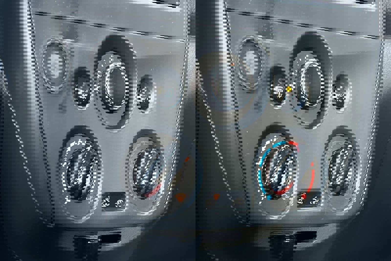 Used 2017 Nissan Versa S image 21