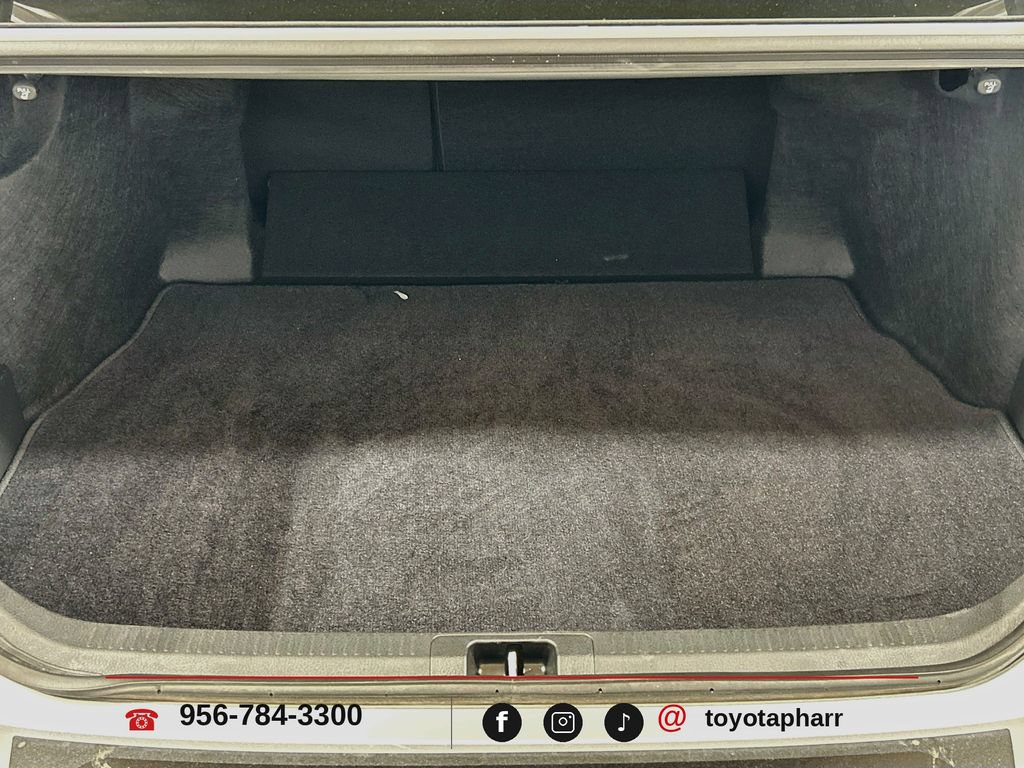 Used 2025 Toyota Camry LE w/ Convenience Package FWD image 23