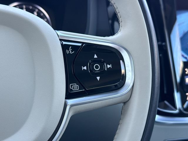 Used 2020 Volvo S60 T6 Momentum w/ Protection Package Premier image 35