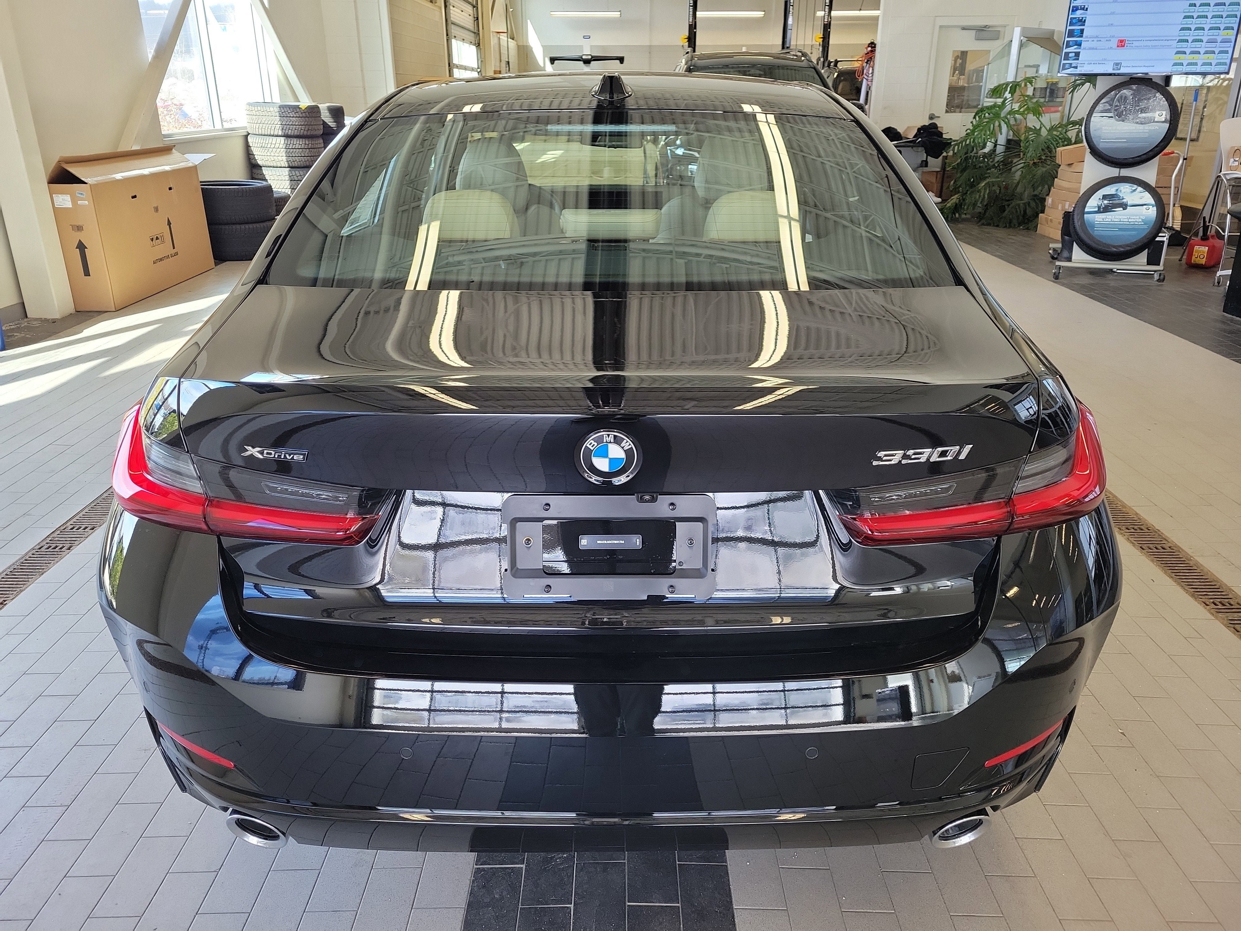 New 2026 BMW 330i xDrive Sedan w/ Convenience Package AWD/4WD image 6