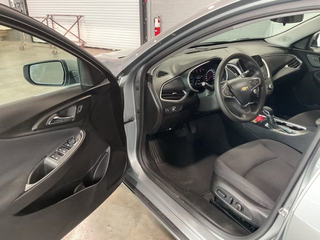 Used 2024 Chevrolet Malibu LT image 9