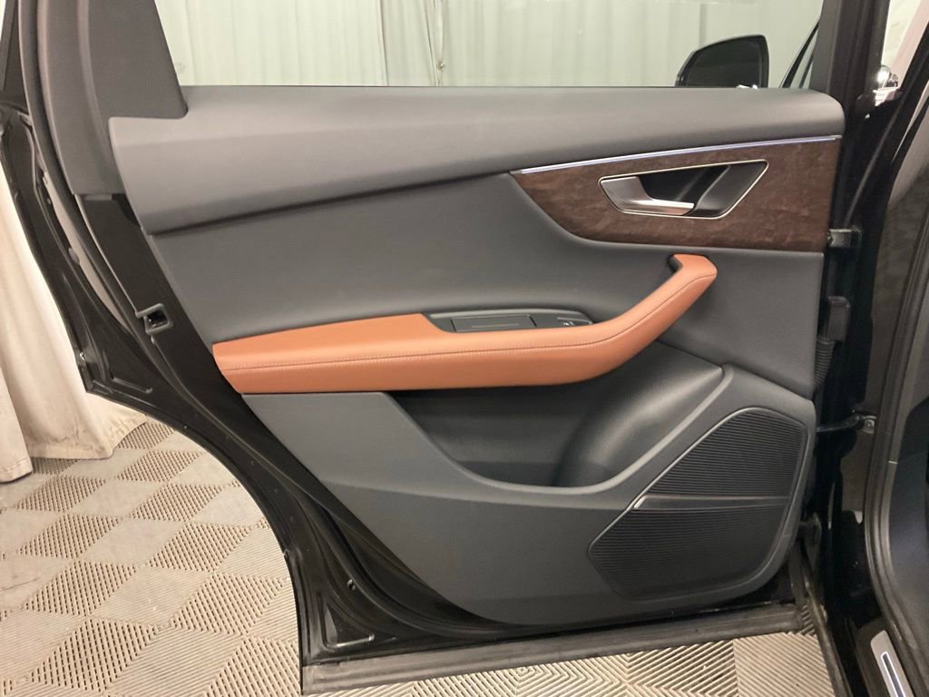 Used 2025 Audi Q7 3.0T Premium Plus image 32