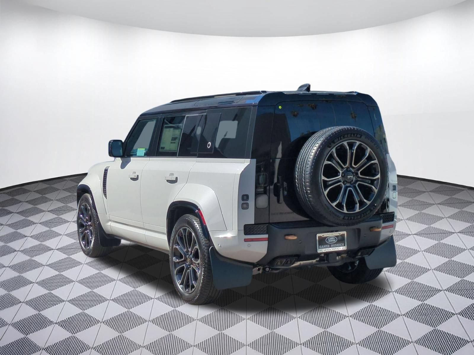 New 2026 Land Rover Defender 110 OCTA AWD/4WD image 3