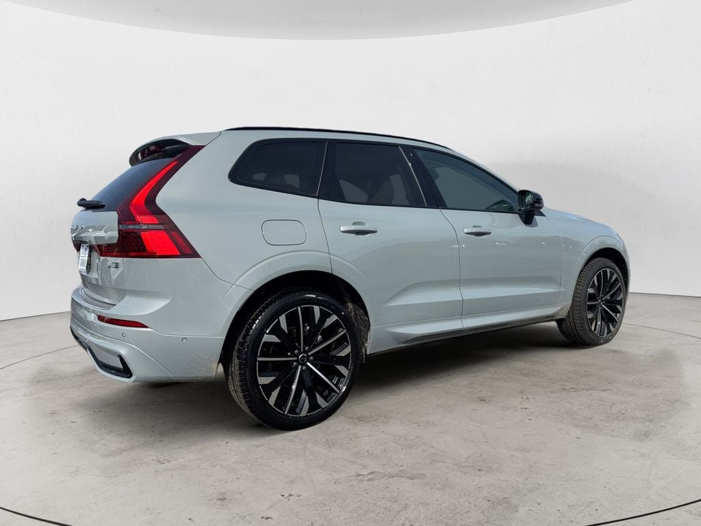 New 2026 Volvo XC60 B5 Ultra w/ Protection Package Premier AWD/4WD image 7
