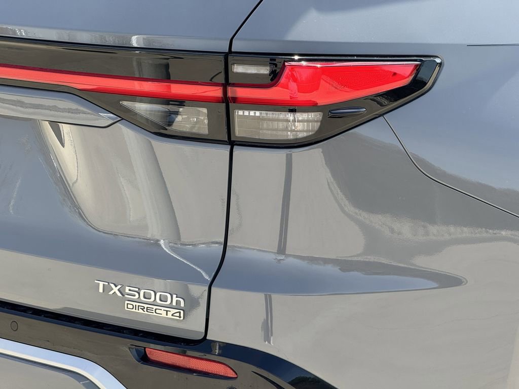 Used 2025 Lexus TX 500h AWD w/ Technology Package image 9