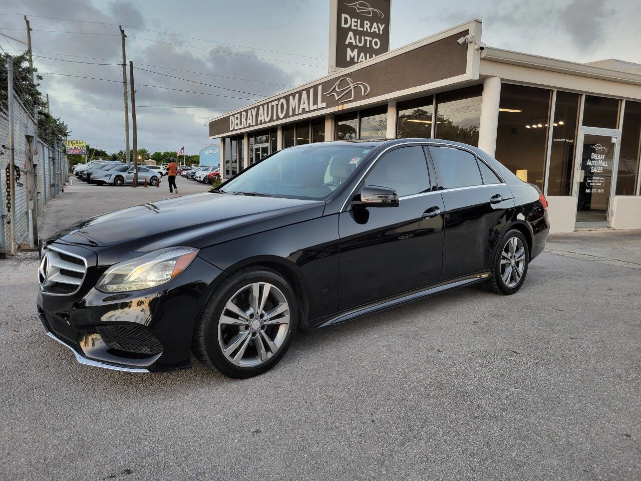 Used 2015 Mercedes-Benz E 350 Sedan image 1