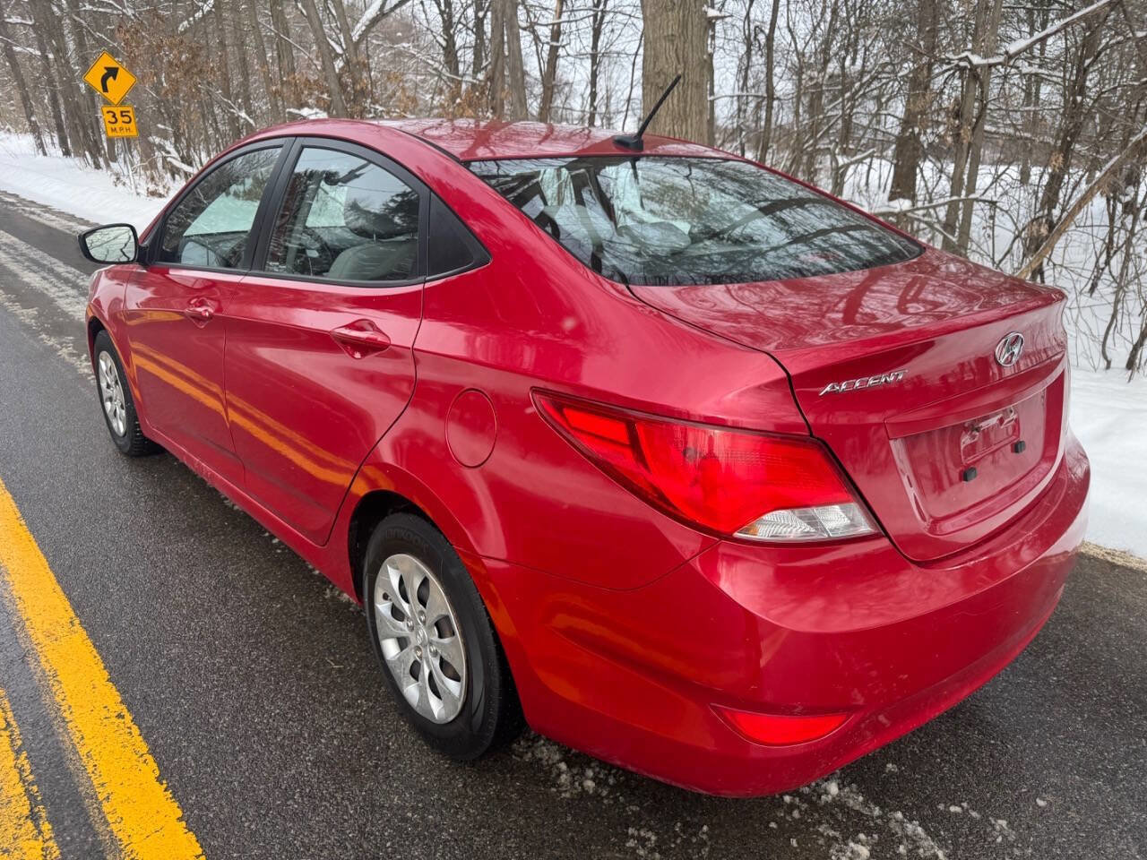Used 2015 Hyundai Accent GLS image 3