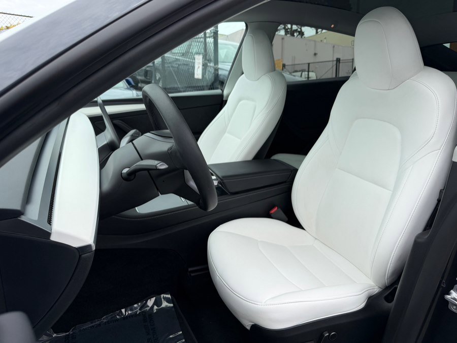 Used 2024 Tesla Model Y Long Range image 14