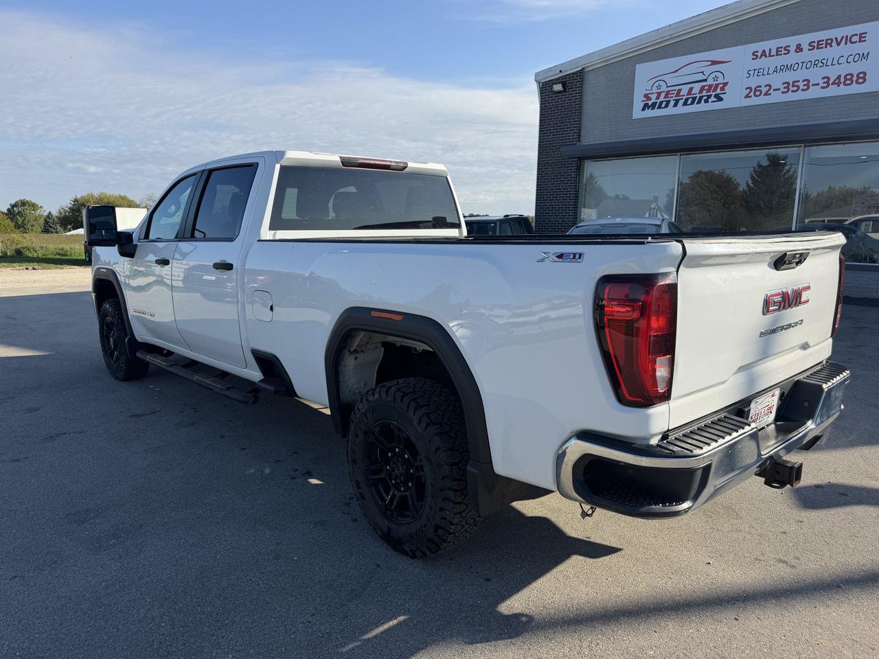 Used 2020 GMC Sierra 2500 4x4 Crew Cab w/ Convenience Package image 6