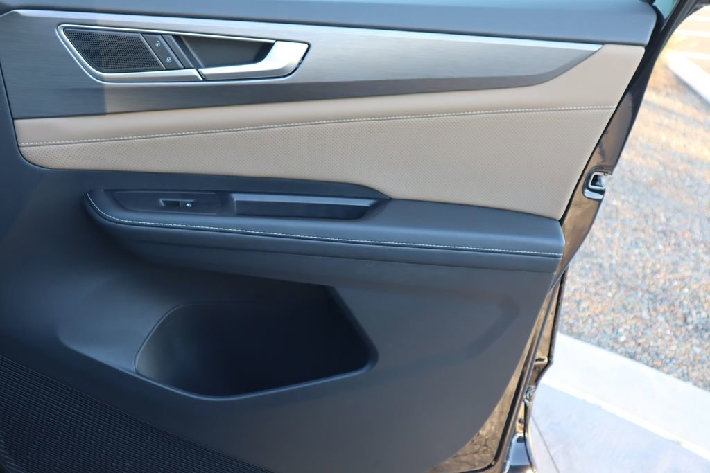 Used 2024 Volkswagen Atlas Cross Sport SE image 24