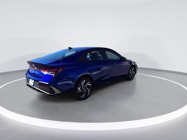 Certified 2025 Hyundai Elantra Sport FWD image 8