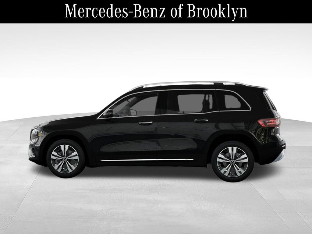Used 2025 Mercedes-Benz GLB 250 4MATIC image 33