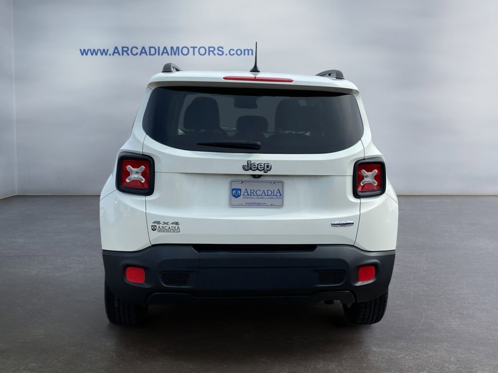 Used 2015 Jeep Renegade Latitude image 4