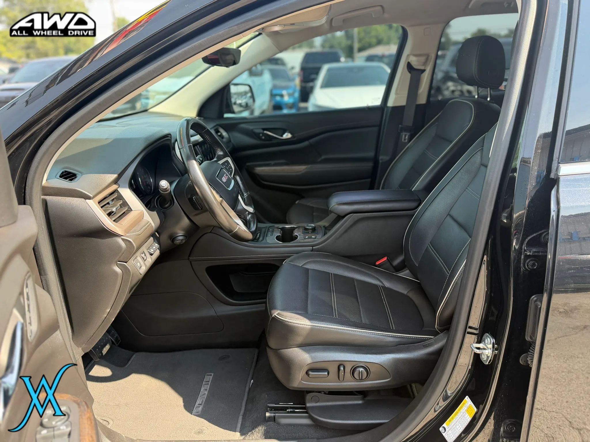 Used 2020 GMC Acadia Denali w/ Technology Package AWD/4WD image 12