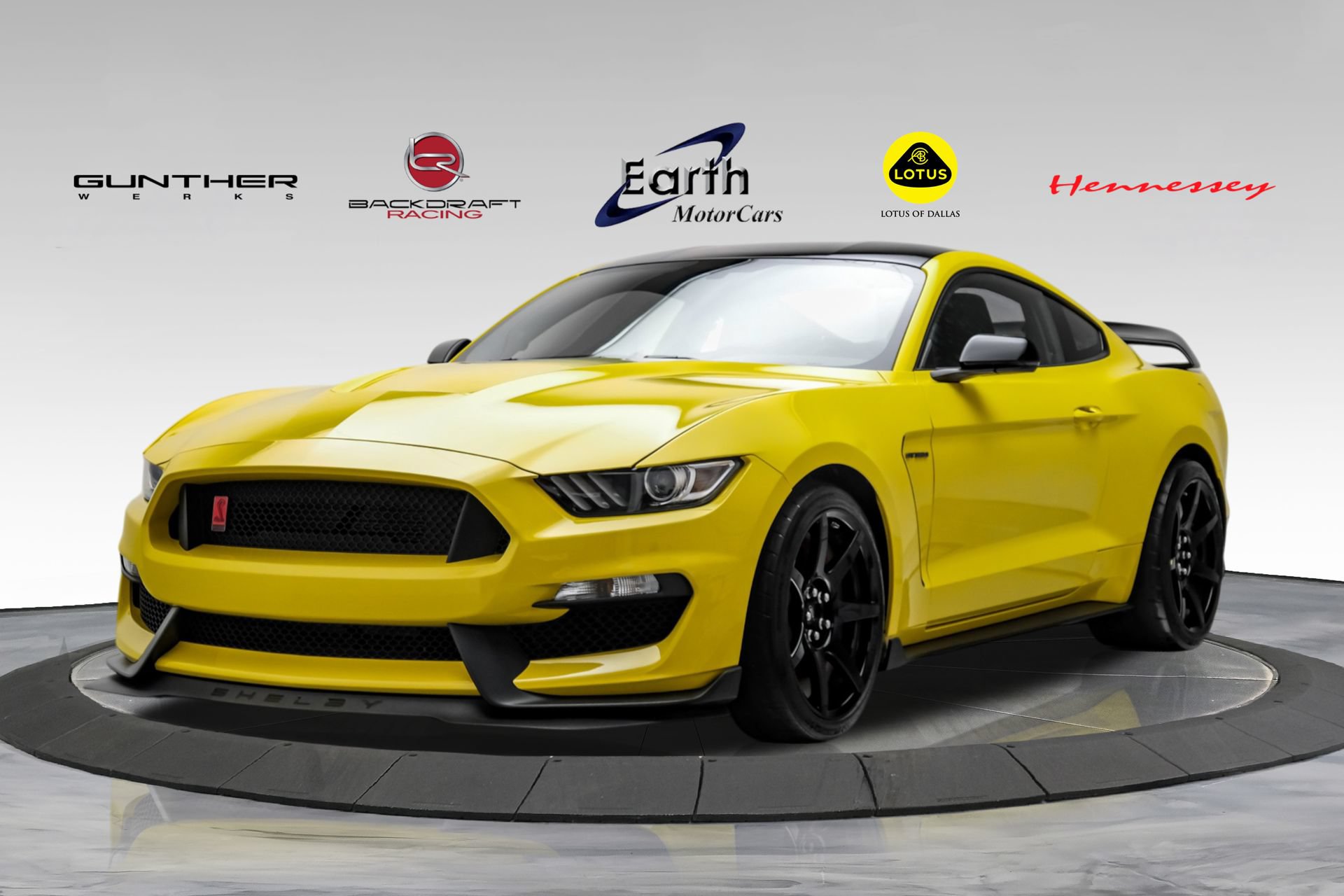 Used 2017 Ford Mustang Shelby GT350R w/ GT350R Equipment Group 920A RWD image 1