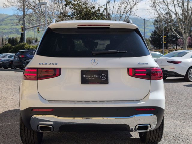 New 2026 Mercedes-Benz GLB 250 4MATIC image 8